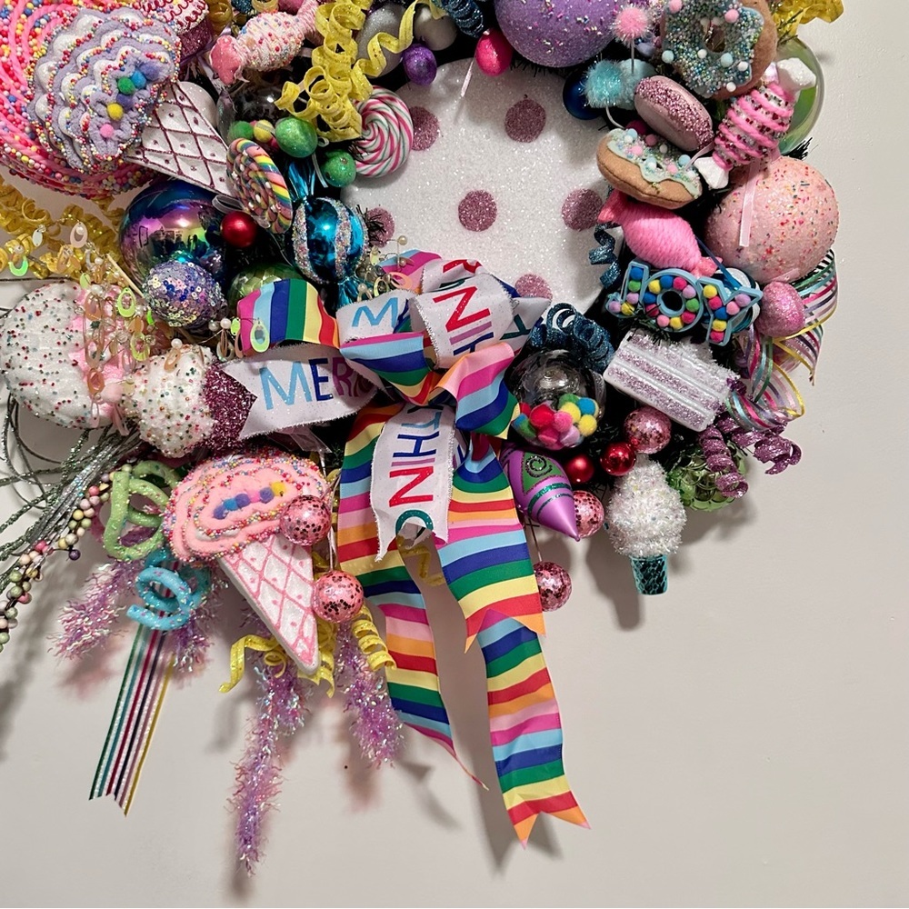 Unique Christmas Floral Sweet Treats Candy Pastel Door Wall Wreath Holiday Decor - Picture 9 of 11